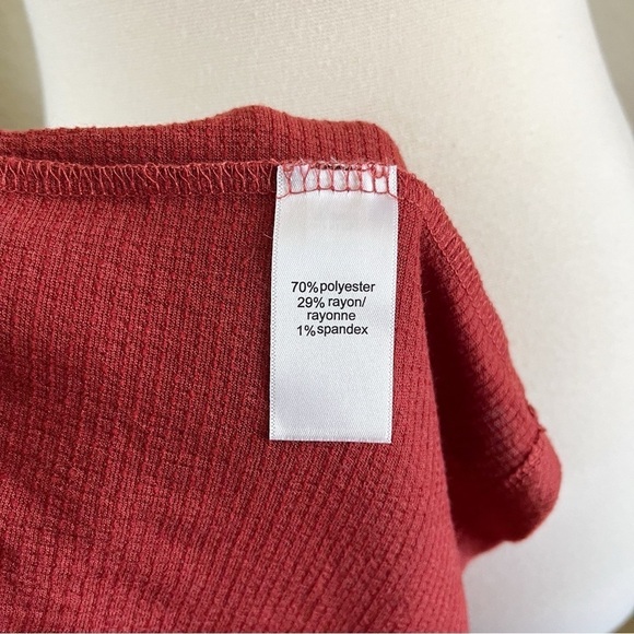 Maurices Women's Brick Red Halter Top with Tie Back Sleeveless Summer Size 2X - Picture 5 of 6